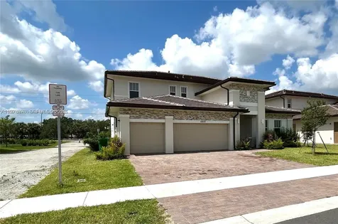 12220 SW 44th Court Davie FL 33330