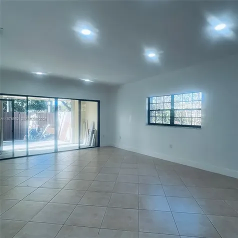 6618 NW 188th Lane Miami FL 33015