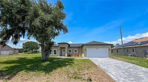 6741 Heavitree Drive Sebring FL 33876