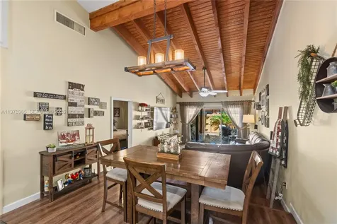 10301 Laurel Court Pembroke Pines FL 33026