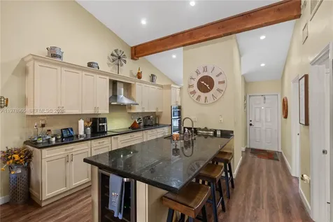 10301 Laurel Court Pembroke Pines FL 33026