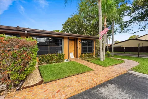 10301 Laurel Court Pembroke Pines FL 33026