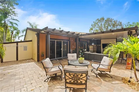 10301 Laurel Court Pembroke Pines FL 33026