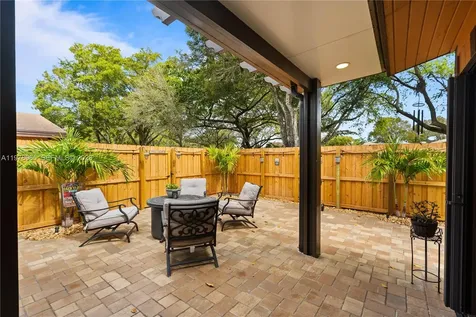 10301 Laurel Court Pembroke Pines FL 33026