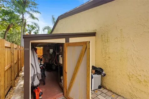 10301 Laurel Court Pembroke Pines FL 33026