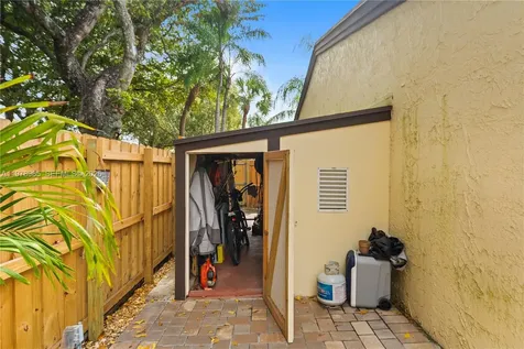 10301 Laurel Court Pembroke Pines FL 33026