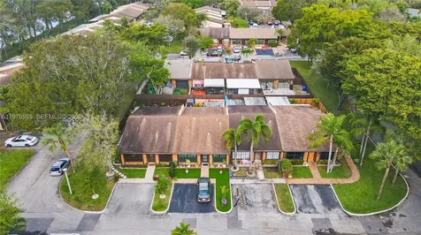 10301 Laurel Court Pembroke Pines FL 33026