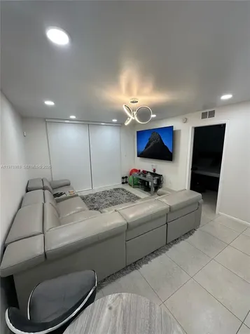 7401 NW 16th Street Plantation FL 33313