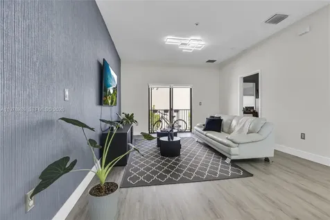 7925 NW 104th Avenue Doral FL 33178