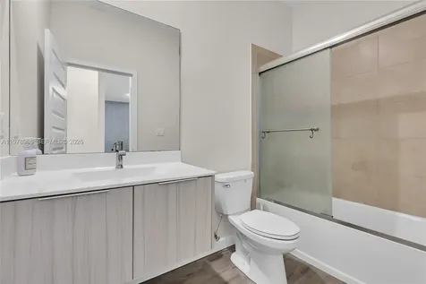 7925 NW 104th Avenue Doral FL 33178