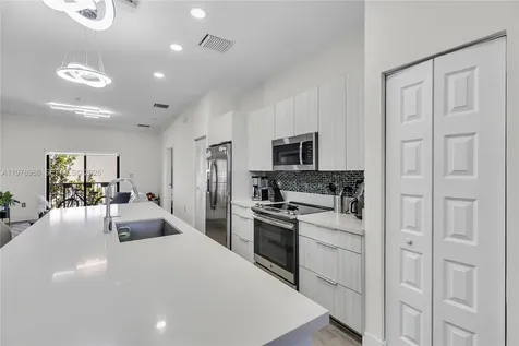 7925 NW 104th Avenue Doral FL 33178