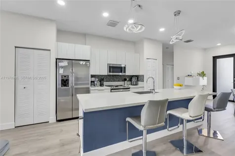 7925 NW 104th Avenue Doral FL 33178