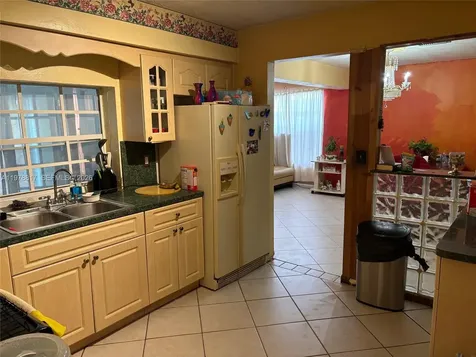8471 NW 16th Street Pembroke Pines FL 33024