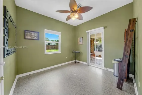 2048 NE 180th Street North Miami Beach FL 33162