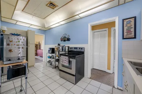 2048 NE 180th Street North Miami Beach FL 33162
