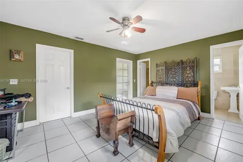 2048 NE 180th Street North Miami Beach FL 33162