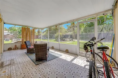 2048 NE 180th Street North Miami Beach FL 33162