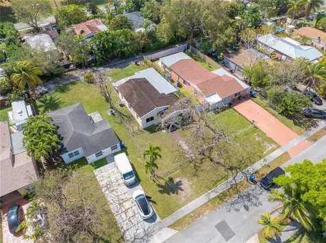 2048 NE 180th Street North Miami Beach FL 33162
