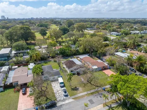 2048 NE 180th Street North Miami Beach FL 33162