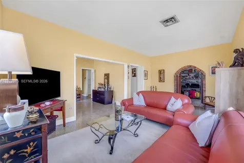 2048 NE 180th Street North Miami Beach FL 33162