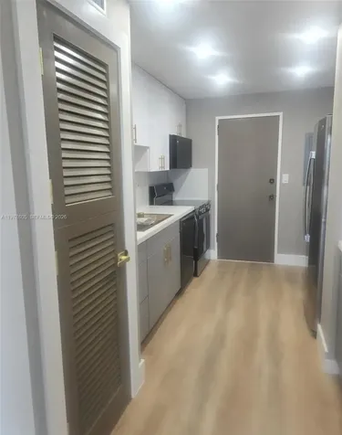 9800 W Bay Harbor Drive Bay Harbor Islands FL 33154
