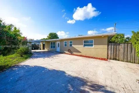 5511 NW 180th Terrace Miami Gardens FL 33055
