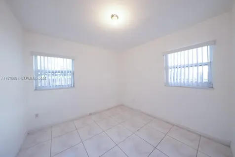 5511 NW 180th Terrace Miami Gardens FL 33055