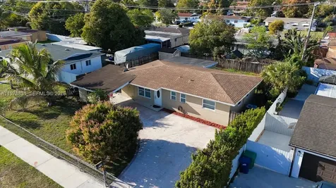 5511 NW 180th Terrace Miami Gardens FL 33055
