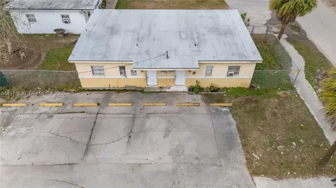 1101 SW 2nd Street Homestead FL 33030