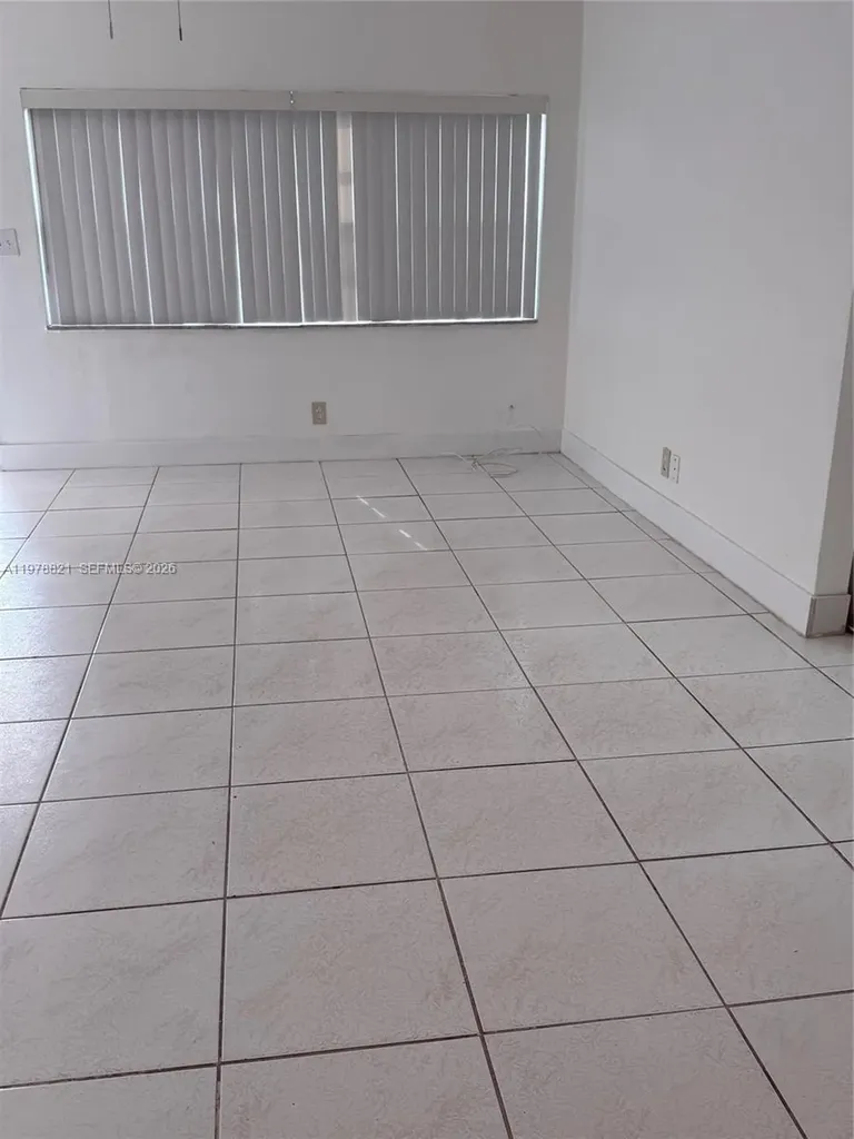 1001 Twin Lakes Drive Coral Springs FL 33071