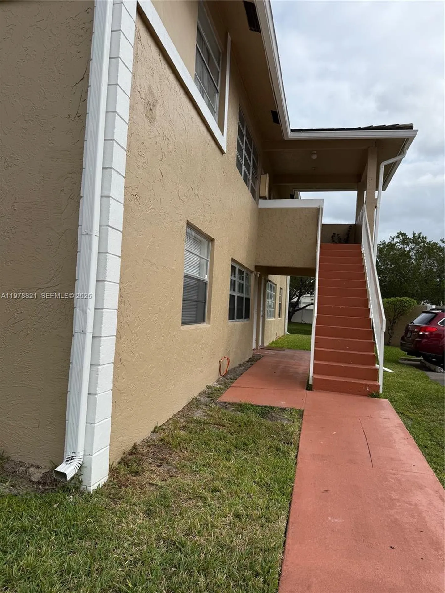1001 Twin Lakes Drive Coral Springs FL 33071