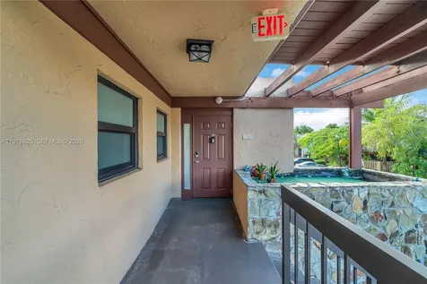 20841 San Simeon Way Miami FL 33179
