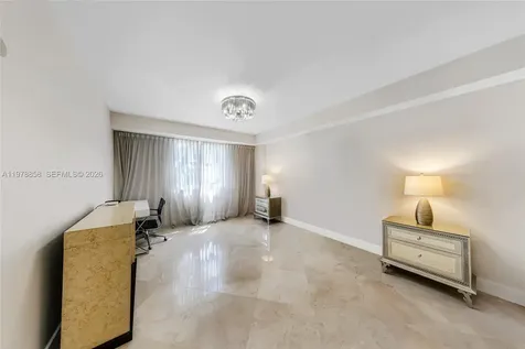 20000 E Country Club Drive Aventura FL 33180