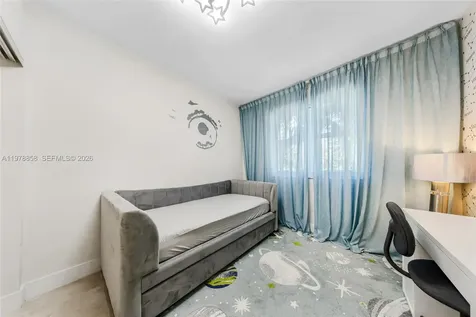 20000 E Country Club Drive Aventura FL 33180