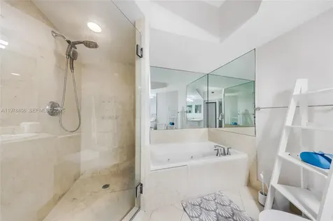 20000 E Country Club Drive Aventura FL 33180