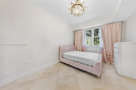 20000 E Country Club Drive Aventura FL 33180