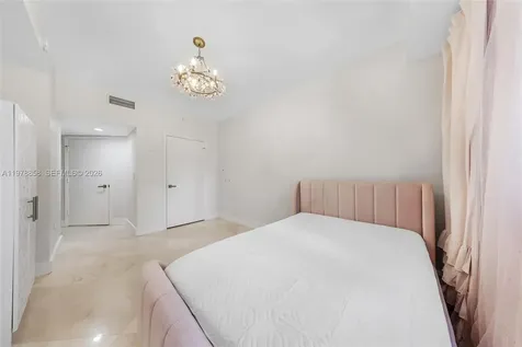 20000 E Country Club Drive Aventura FL 33180