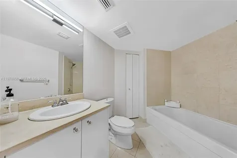 20000 E Country Club Drive Aventura FL 33180