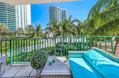 20000 E Country Club Drive Aventura FL 33180
