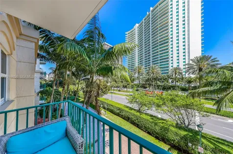 20000 E Country Club Drive Aventura FL 33180