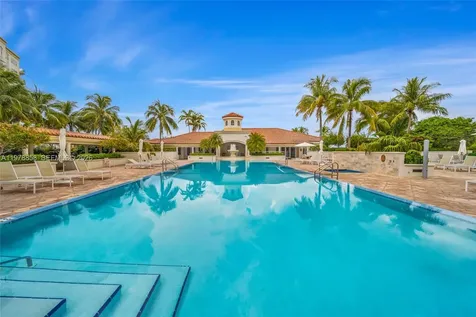 20000 E Country Club Drive Aventura FL 33180