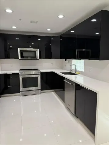 2699 Tigertail Avenue Miami FL 33133