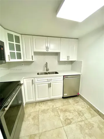10090 NW 80th Court Hialeah Gardens FL 33016