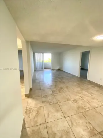 10090 NW 80th Court Hialeah Gardens FL 33016