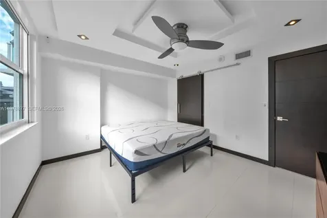 31 SE 5th Street Miami FL 33131