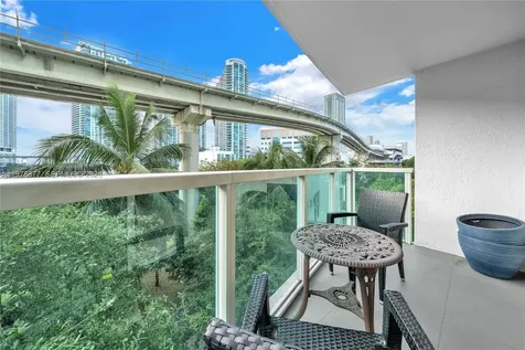 31 SE 5th Street Miami FL 33131