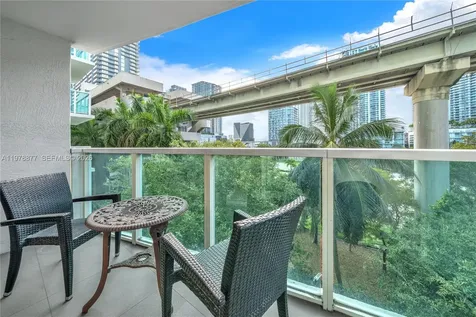 31 SE 5th Street Miami FL 33131