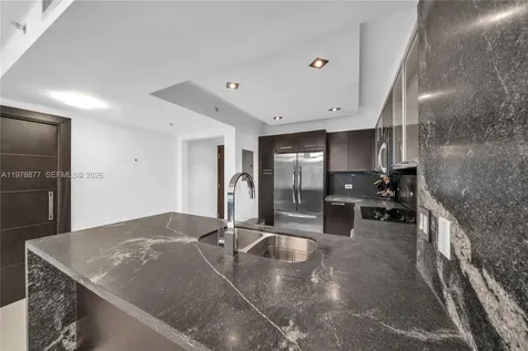 31 SE 5th Street Miami FL 33131