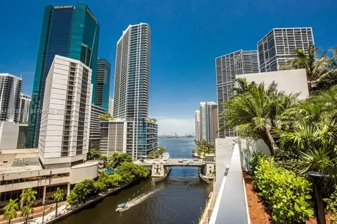 31 SE 5th Street Miami FL 33131