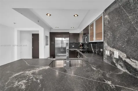 31 SE 5th Street Miami FL 33131